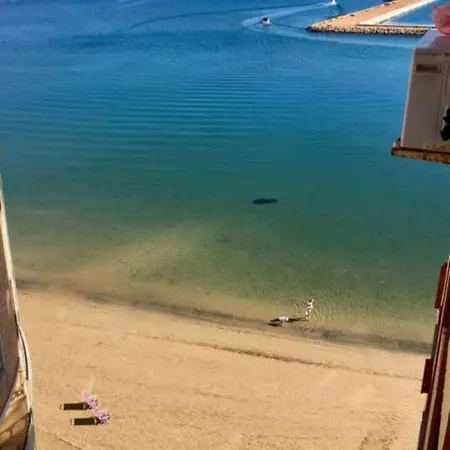 El Mar Albergue *