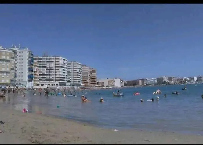 Хостел El Mar Торевьиа